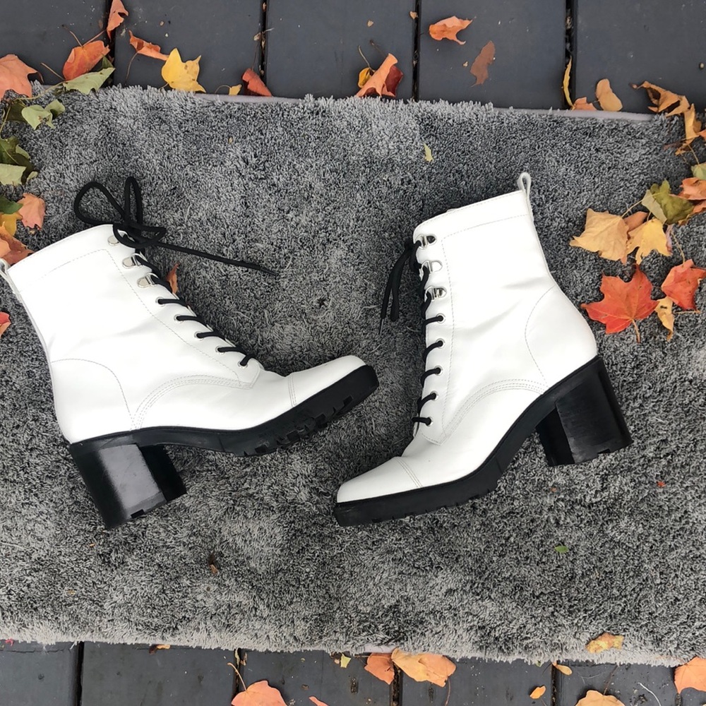 COPY - MARC FISHER White lace up boot heels, worn once, women’s 9
